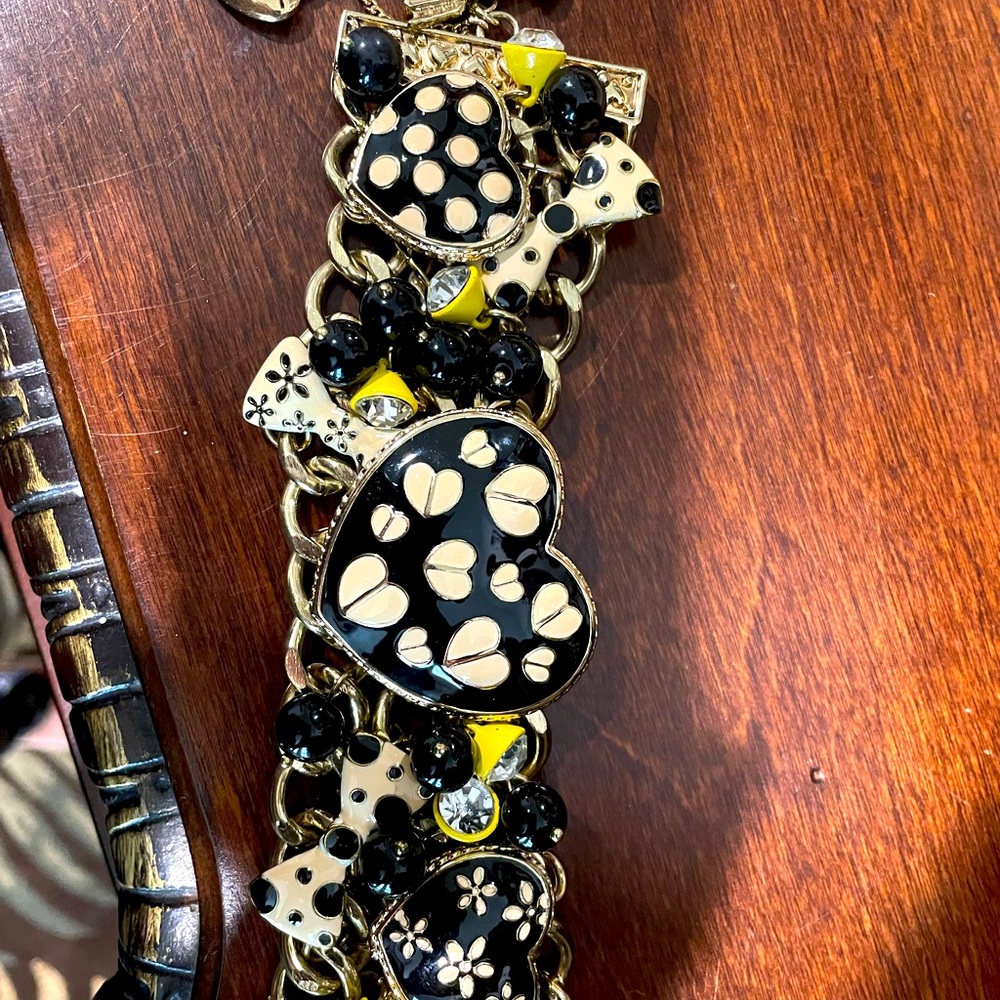 Bracelet
